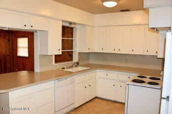 Photo - 4608 44th St