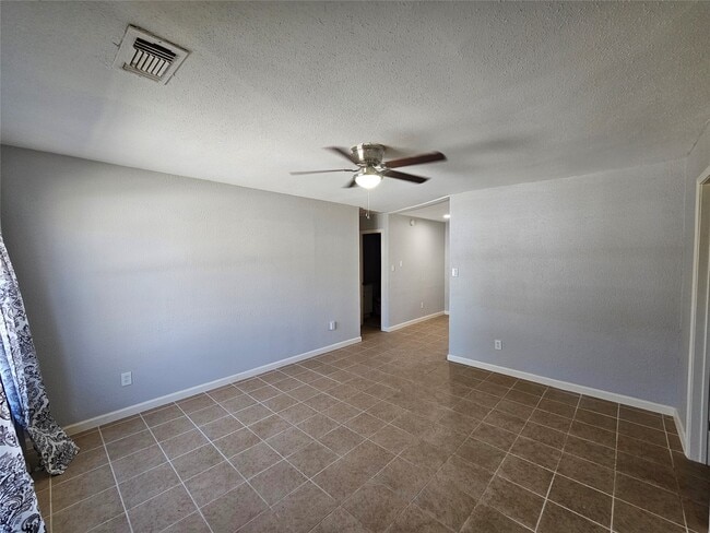 Building Photo - 3618 Curry Ln