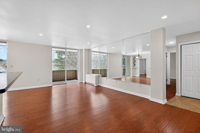 Photo - 7505 Democracy Blvd Unidad A