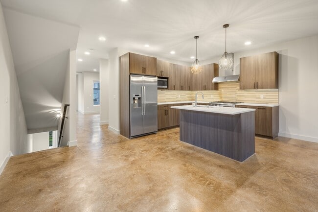 12106 78th Ct NE