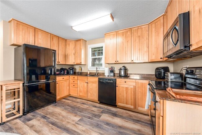 Photo - 404 SW Camden Ave