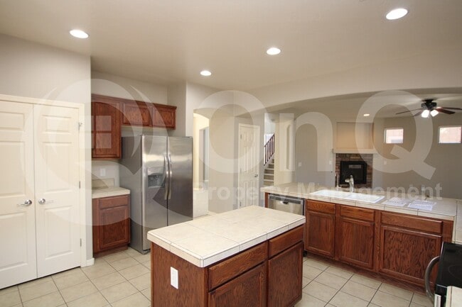 Photo - 1820 W Macaw Dr