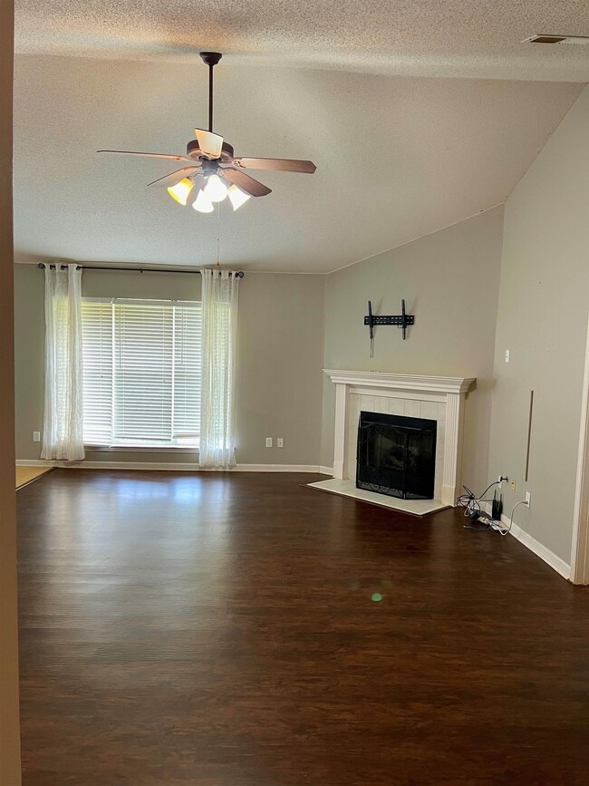 Photo - 9837 Oldham Dr