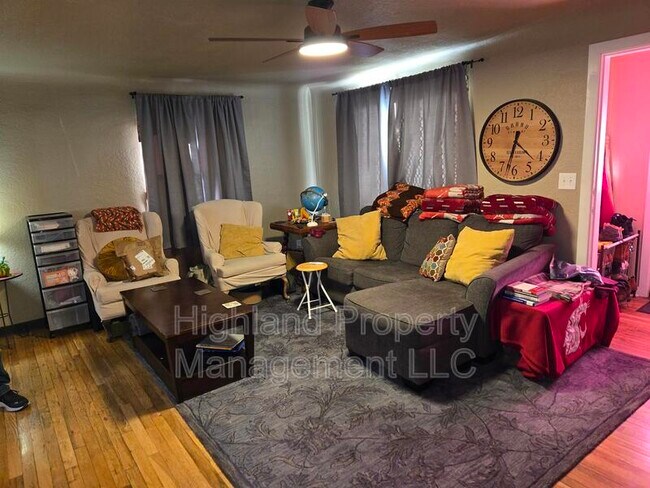 Photo - 1160 NE Lake St