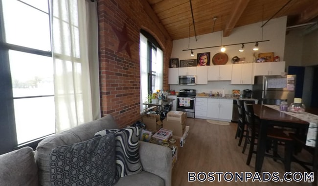 Building Photo - 60 Water St Rental