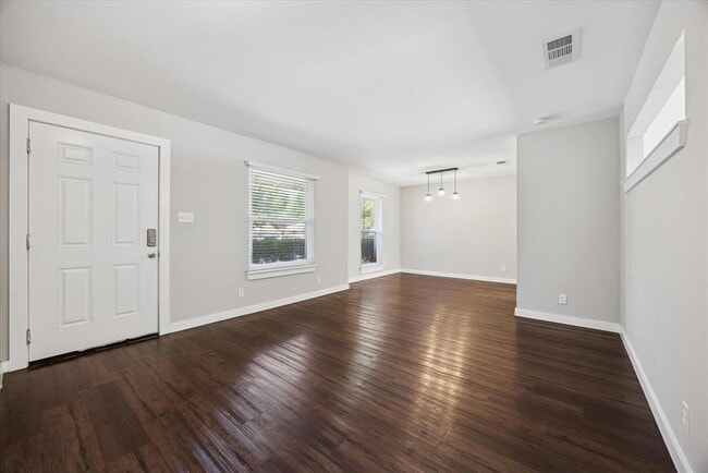 Photo - 9711 Marlborough Dr