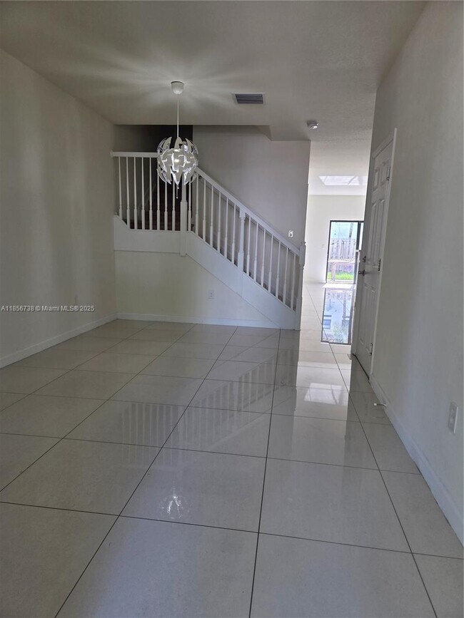 Photo - 8841 NW 103rd Ave