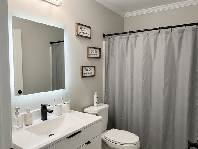 Photo - 3238 Amhurst Dr NW
