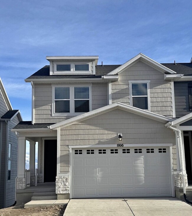 Building Photo - RES_VANDERWATT_866 Unit RES_VANDERWATT_866_UPSTAIRS