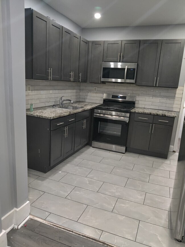 Photo - 135 N 51st St