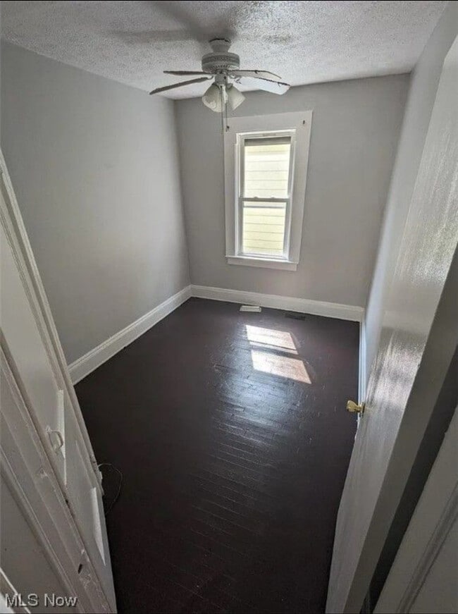 Photo - 12607 Watterson Ave