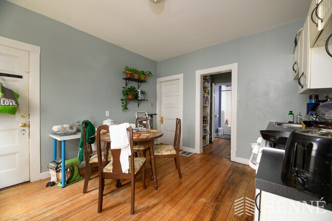 Photo - 134 Elm St Unit 1