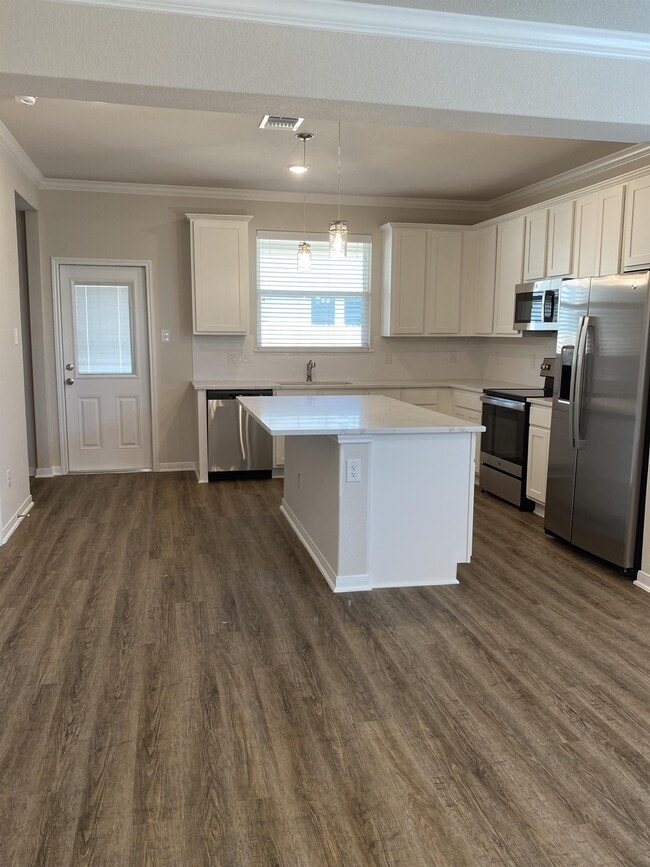 Photo - 808 Killam Dr