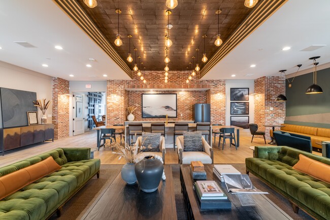 Photo - Hawthorne at the Crest