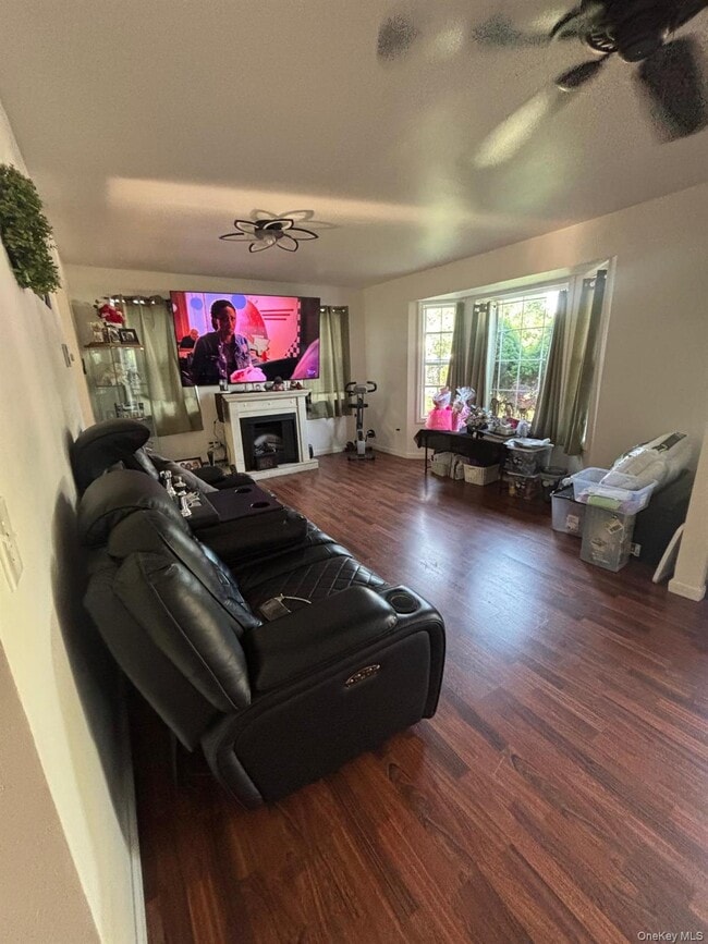 Photo - 938 Scherger Ave