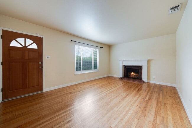 Photo - 5113 Sitton Way