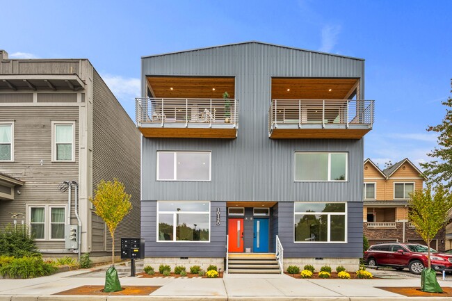 Building Photo - 10120 NE 185th St Unit B