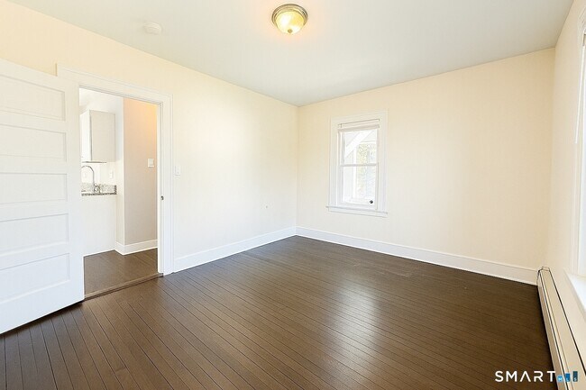 24 Miller St Unit 1