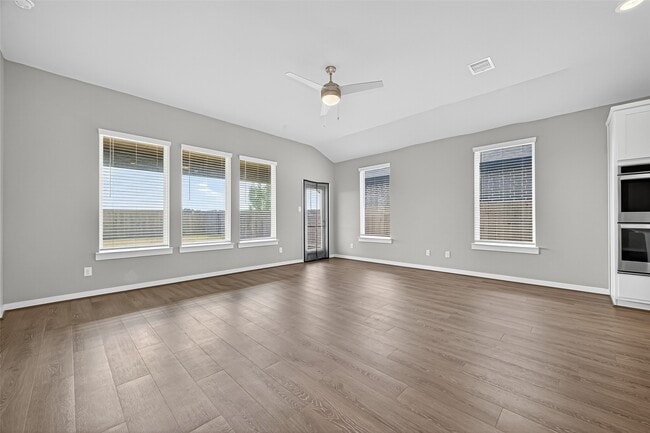 Photo - 28611 Hannahs Harbor Ln