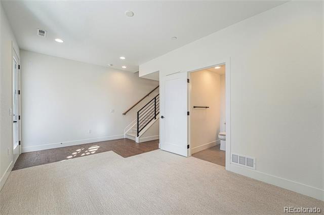 Photo - 2663 Nicholas Wy