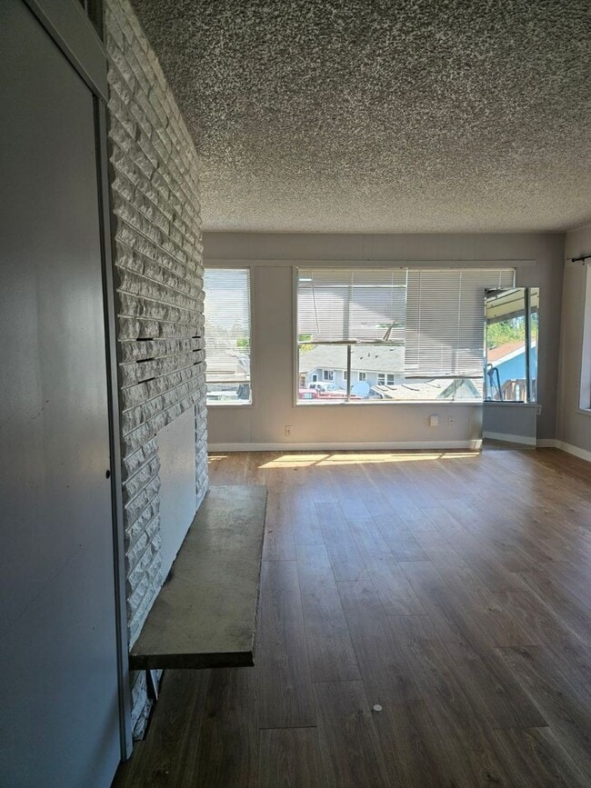 Photo - Callahan Duplex Unit 2814 Upper