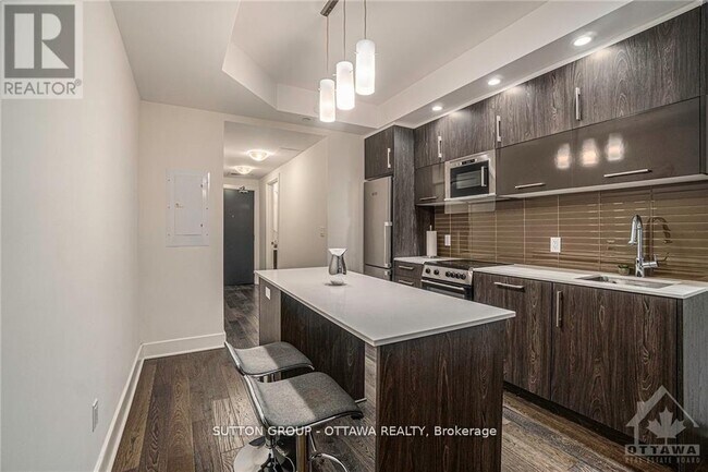 Photo - 255 Bay St Unit 208