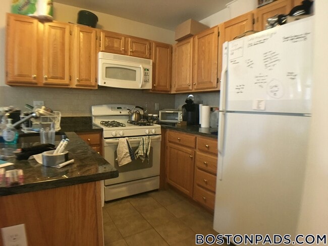 Building Photo - 90 Westland Ave