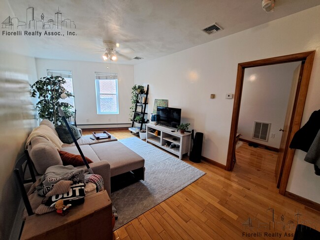 Building Photo - 95 N Margin St Unit 4R Rental
