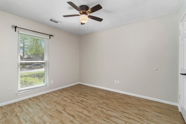 Photo - 2918 Abbey Field Dr