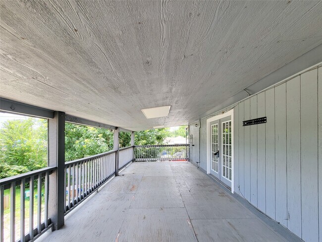 Photo - 2513 Kowis St