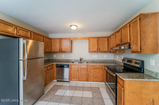 Photo - 386 Beech Cliff Cir