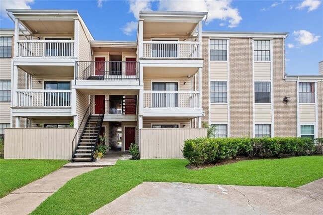 Photo - 2750 Holly Hall St Condo Unit 1018