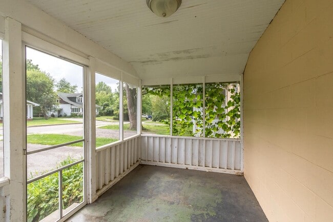 Photo - 106 S Roosevelt St