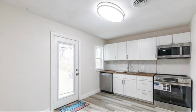 Photo - 1433 Park Ave