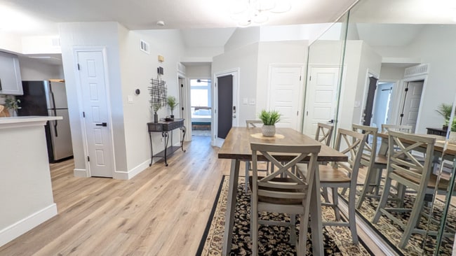 Photo - 3402 Country Club Dr W Unit 253