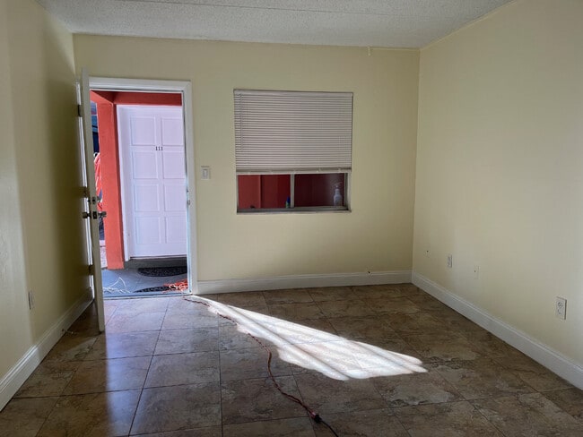 Photo - Baywalk Apartments