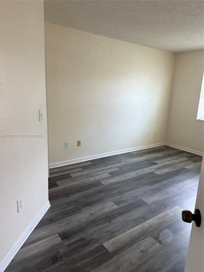 Photo - 2255 SE 27th Dr Unidad 102-E