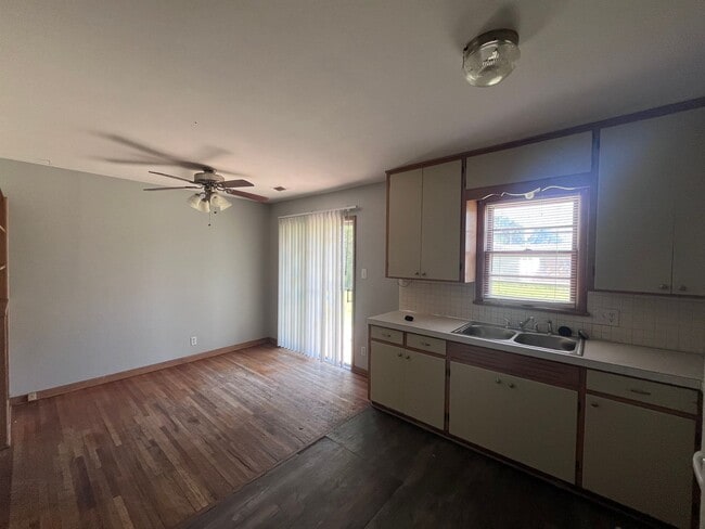Photo - 3 Bedroom / 1 Bath House