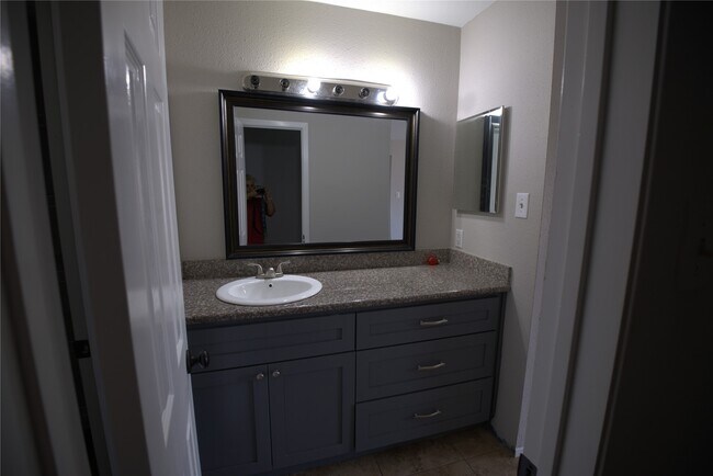Photo - 4444 Victory Dr Unit 1208