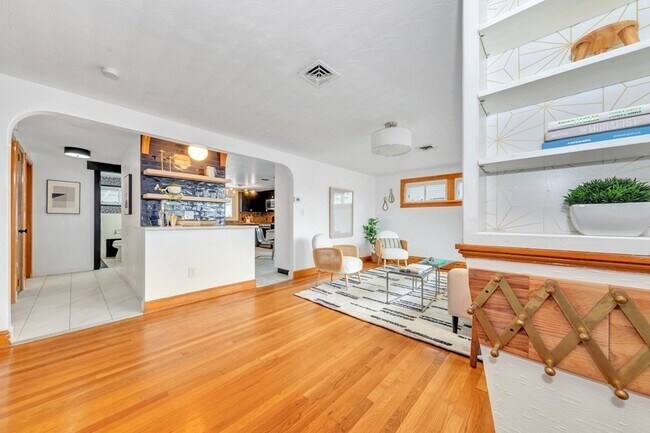 Photo - 61 Montmorenci Ave