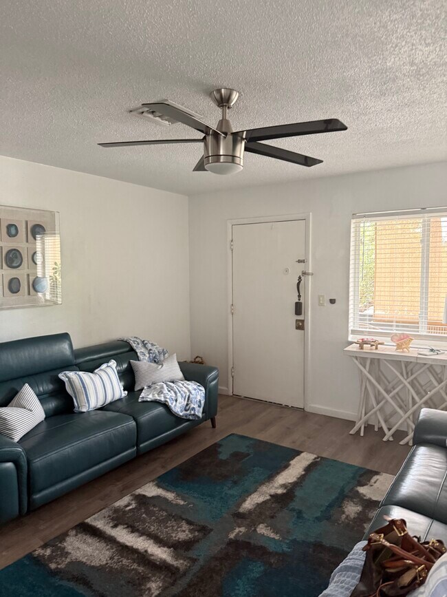 Photo - 191 NW 17th Ave Unit Apartment 3