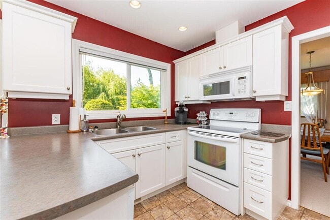 Photo - 7465 Crestwood Dr