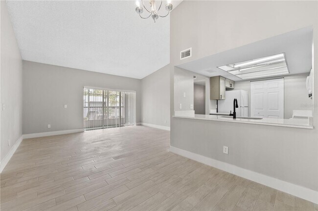 Photo - Completely new remodeled 2 bedroom 2 baths... Unidad 306