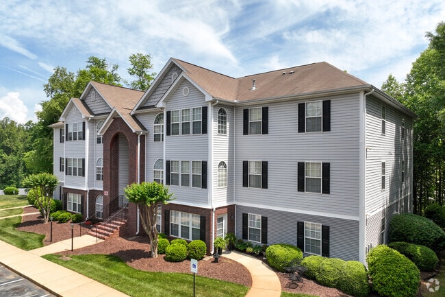 Photo - 3694-3698 Cotswold Apartments