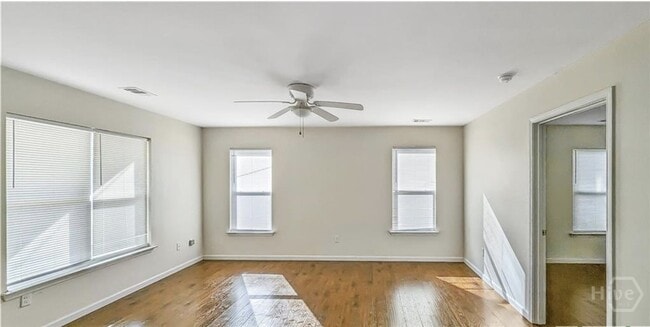 Building Photo - 801 Davis Ave Rental