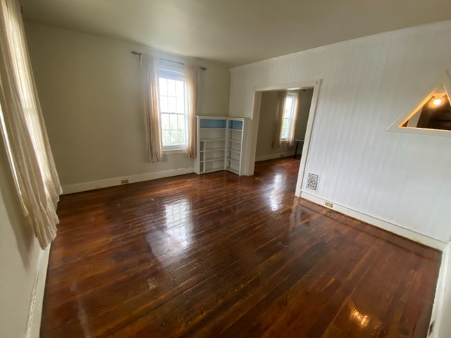 Photo - 1015 E Pleasant Ave