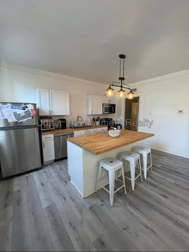 Photo - 7429 Hampson St Unit 7427 2nd Floor