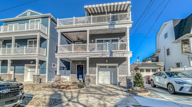 Building Photo - 1A N Victoria Ave Unit 1A