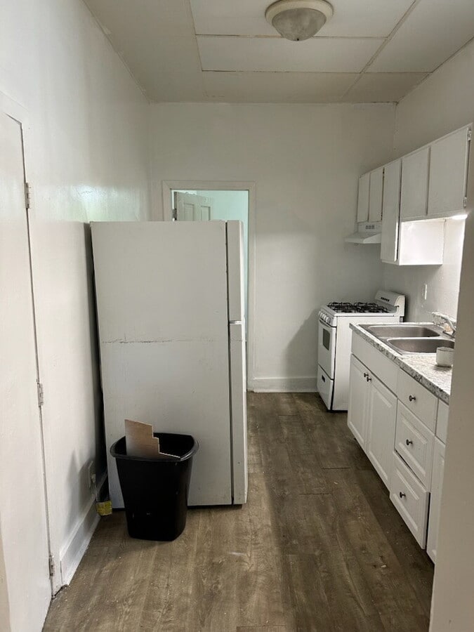Photo - "Charming 1-Bedroom Haven in Duluth's Heart – Ideal Urban Oasis!"