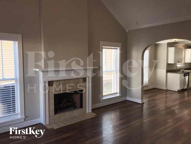 Photo - 153 Creekstone Tr
